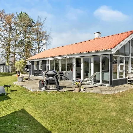 Beautiful In With Kitchen אוטרופ