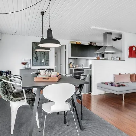 Beautiful In With Kitchen אוטרופ